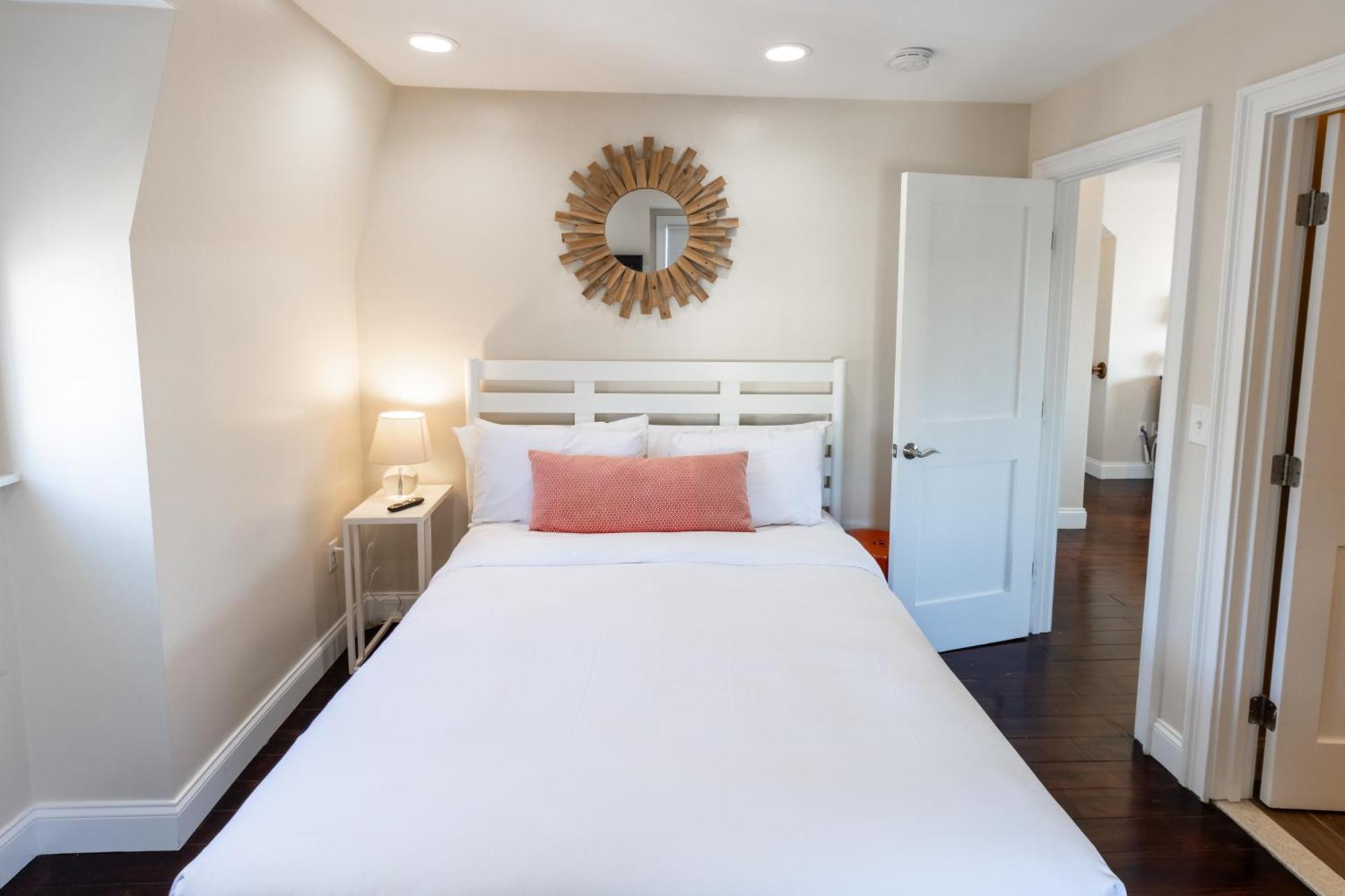 Apartmán The Newport Lofts - 617 Thames Street Exteriér fotografie